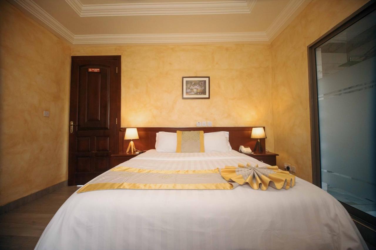Cocktail And Dreams Hotel อักกรา ภายนอก รูปภาพ